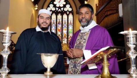 Umat Muslim diizinkan beribadah di gereja thumbnail
