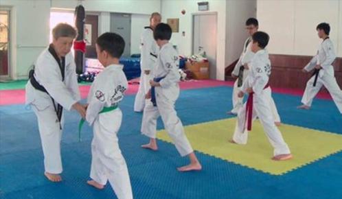 Kisah biarawati Katolik latih Taekwondo untuk anak-anak penderita kanker thumbnail