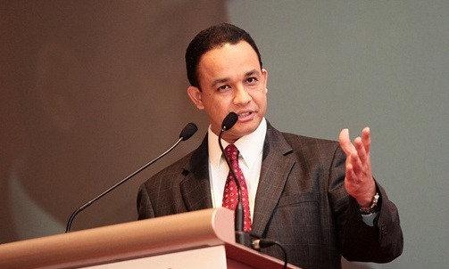 Menteri  Anies kunjungi gereja di Ambon, pertama kali berdiri di mimbar gereja thumbnail