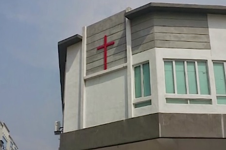 Gereja Malaysia akan memasang kembali salib thumbnail