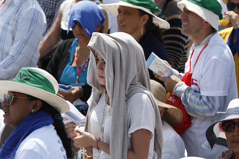 Paus Fransiskus: Keluarga perlu berdoa, berbelarasa dalam menghadapi tantangan thumbnail