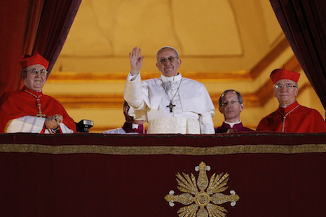 Prioritas, pewartaan, sentuhan kasih mencerminkan latar belakang Paus Fransiskus thumbnail