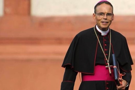 Vatikan menonaktifkan seorang uskup  terkait gaya hidup mewah