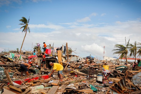 Kisah pilu para korban yang selamat dari Topan Haiyan