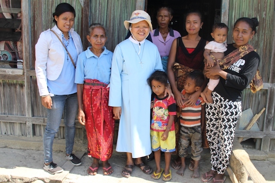 Sr. Sesilia Ketut SSpS Menjadi Harapan Warga yang Mengungsi dari Timor-Leste