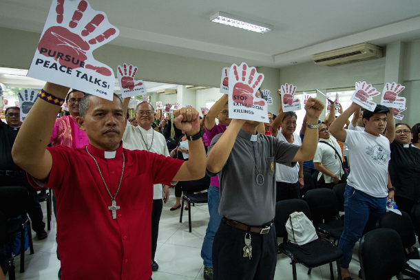 Para Pastor Filipina Mendapat Ancaman  dan Gangguan Tentara