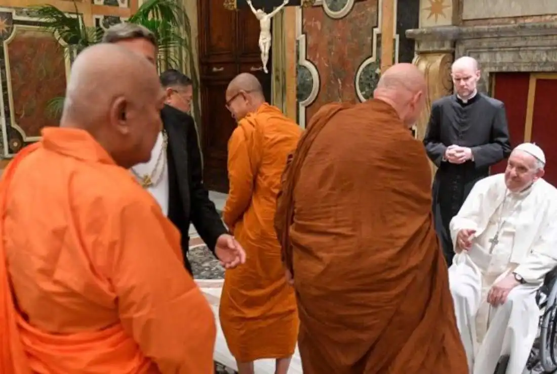 Sambut kunjungan tokoh agama Buddha, Paus Fransiskus ajak kerja sama atasi krisis planet bumi