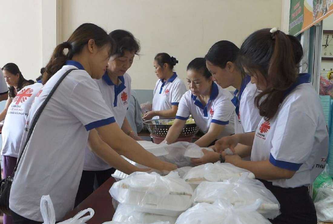 Caritas Vietnam sediakan bantuan makanan bagi pasien miskin