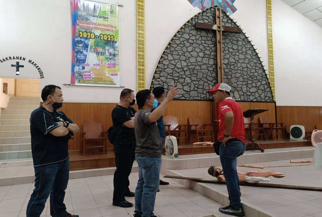 Keuskupan di Malaysia maafkan umat yang merusak salib dan patung di gereja
