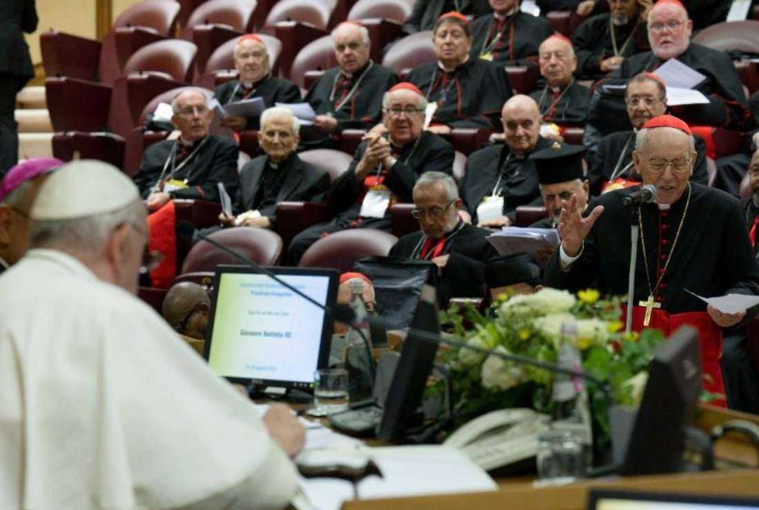 Paus dan para kardinal bahas reformasi Kuria Romawi