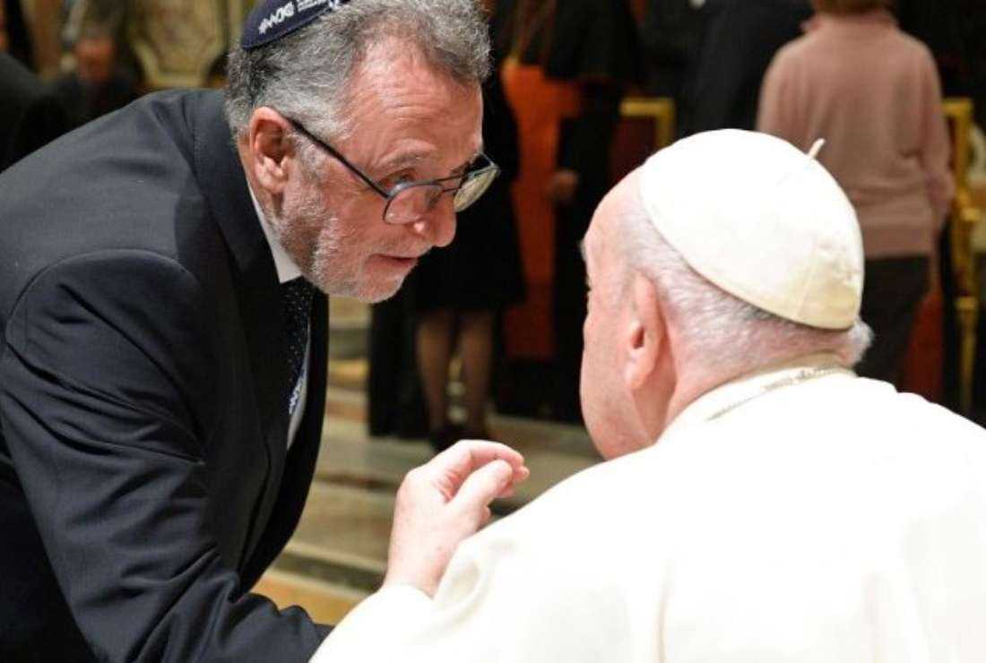 Melakukan kehendak Tuhan berarti bekerja untuk perdamaian, kata paus kepada kelompok Yahudi