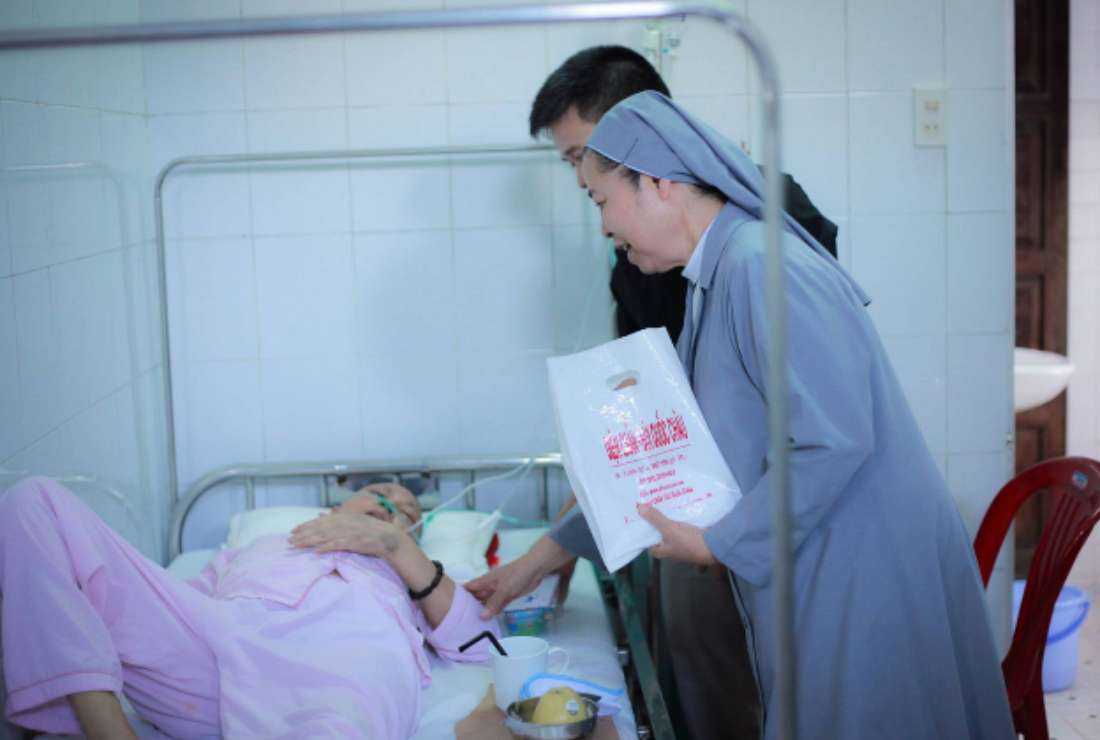 Biarawati Katolik di Vietnam bantu penyandang gangguan jiwa