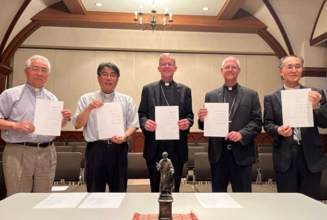 Para uskup AS dan Jepang berjanji menghentikan senjata nuklir