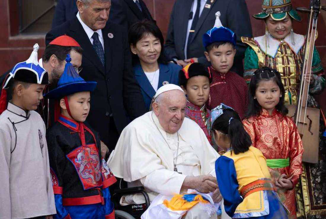 Paus disambut di Mongolia, kirim pesan perdamaian ke China