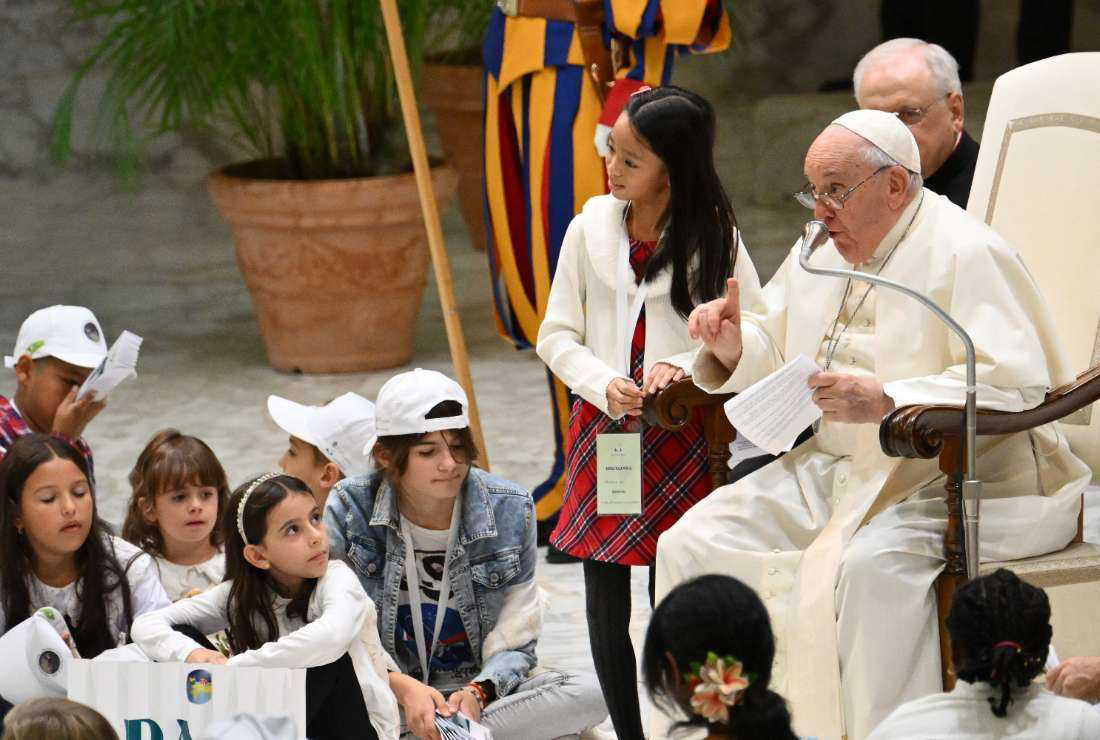 Paus ajak anak-anak untuk bekerja demi perdamaian