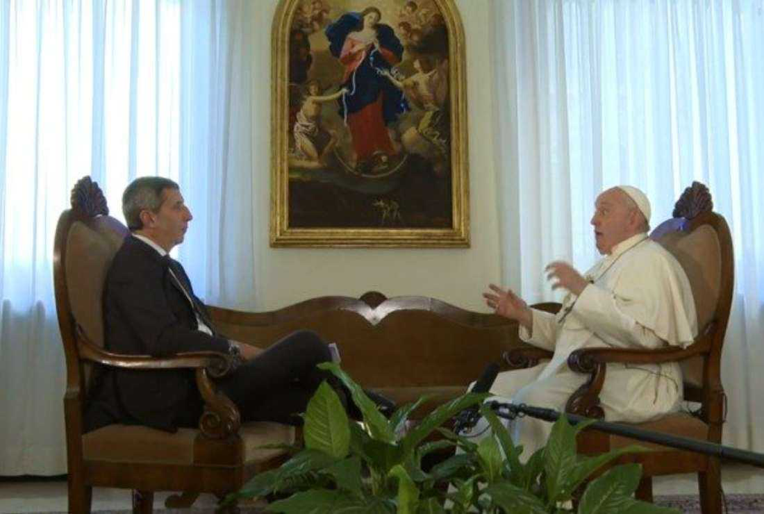 Paus berbicara tentang sinode, sepak bola, dan seksualitas