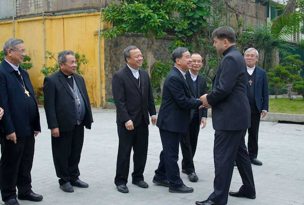 Para analis ragu China ingin mengikuti jalur Vietnam menuju Vatikan